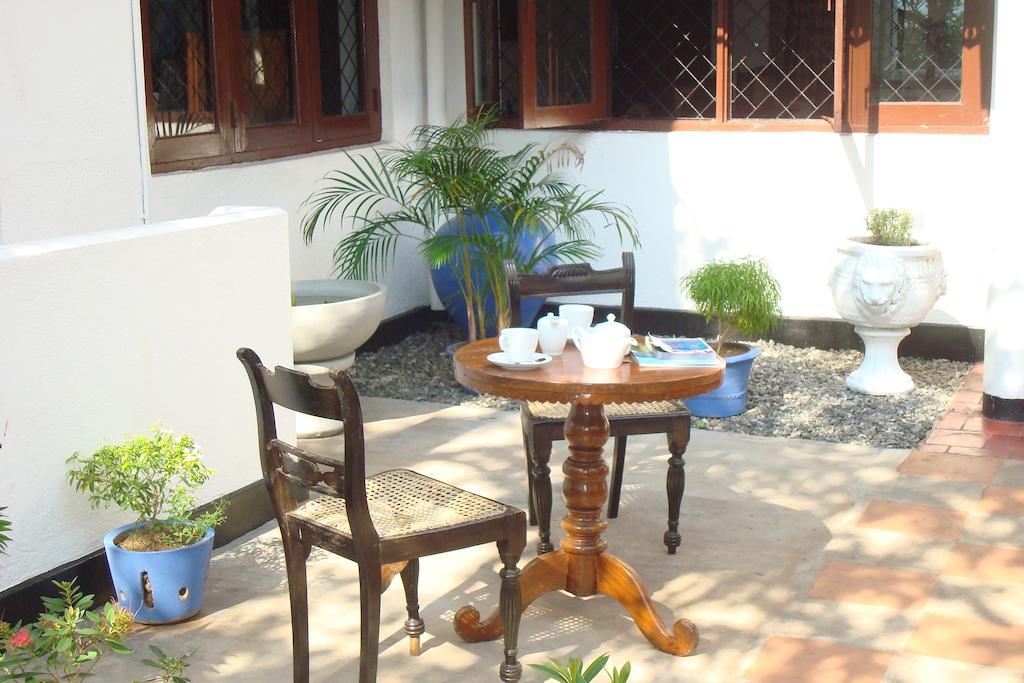 Blue Seas Guest House Dehiwala-Mount Lavinia Εξωτερικό φωτογραφία