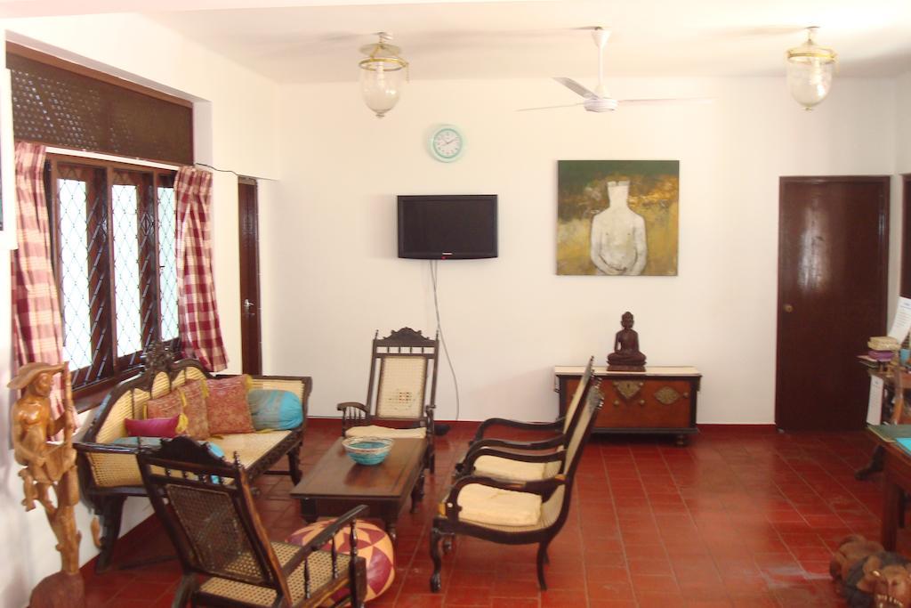 Blue Seas Guest House Dehiwala-Mount Lavinia Εξωτερικό φωτογραφία