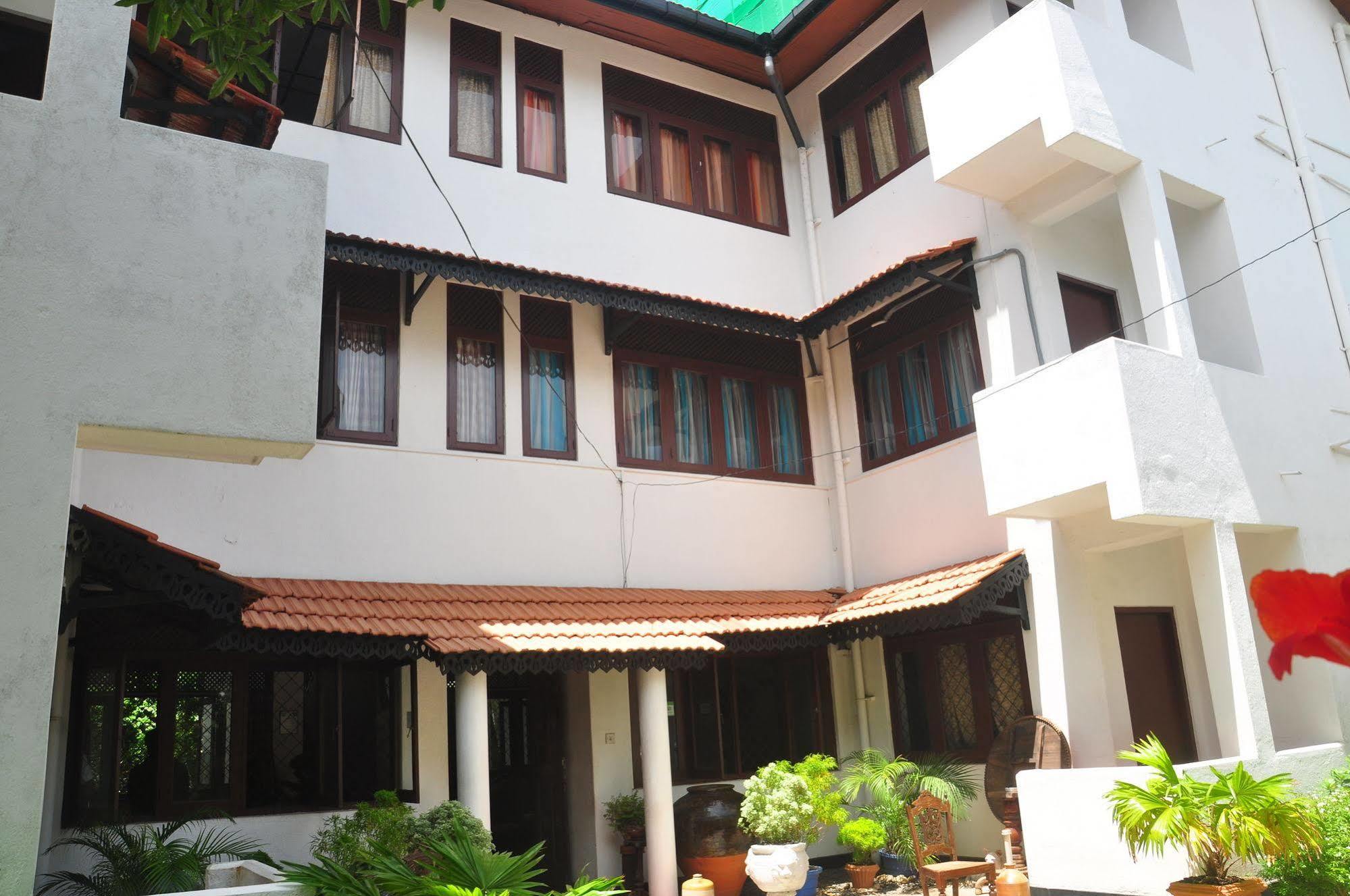 Blue Seas Guest House Dehiwala-Mount Lavinia Εξωτερικό φωτογραφία
